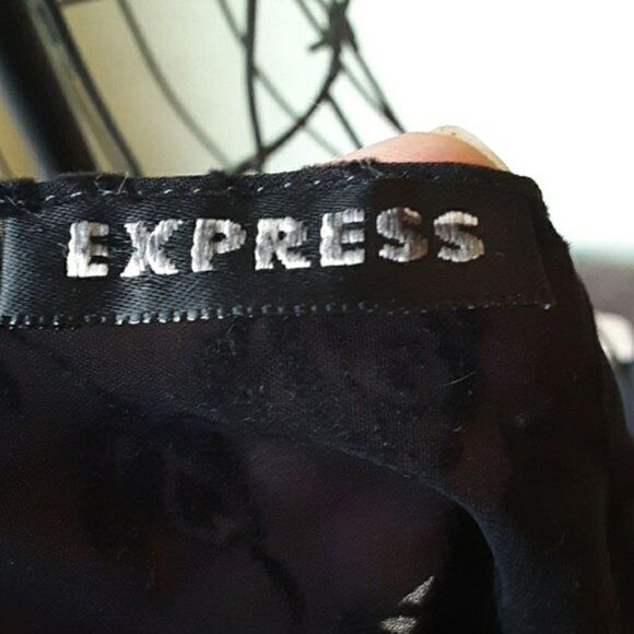 Express Black Sheer Floral Scarf Roses 21" x 21" Square Romantic Goth - Picture 2 of 4